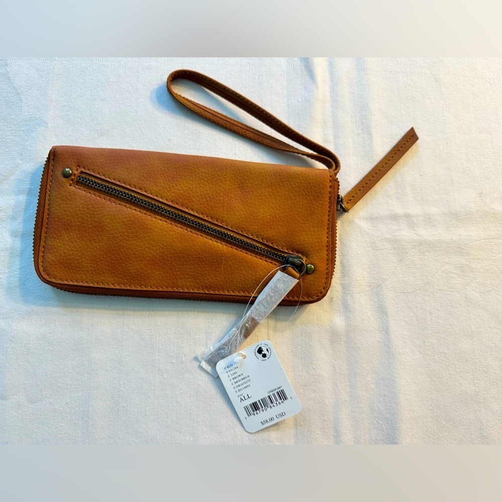 Free People Zip Around Wristlet - Vegan Leather New In Original Wrapping